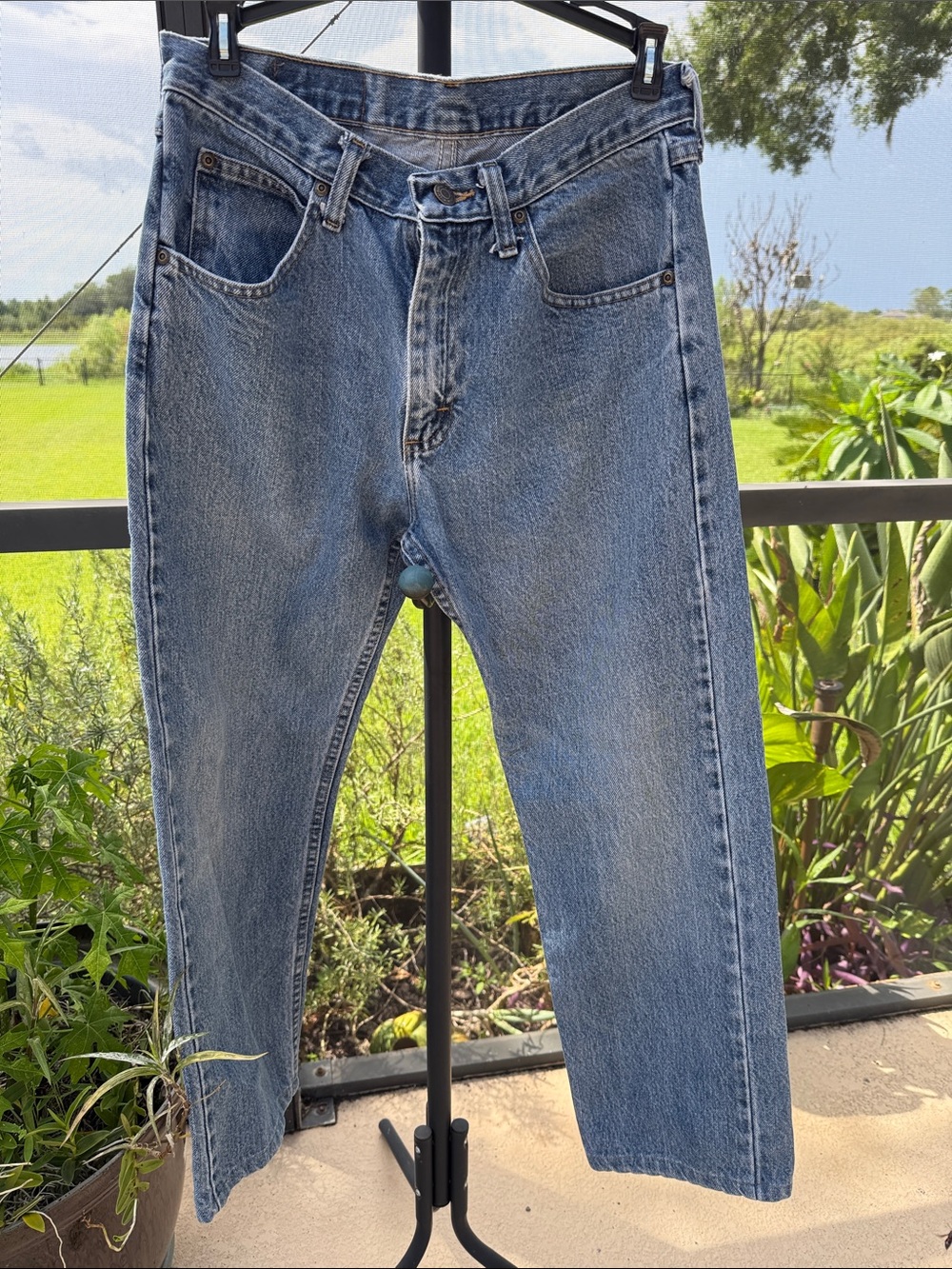 Wrangler Men's Light Blue Relaxed Fit Jeans 30/30 - Picture 3 of 5